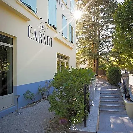 La Petite 3*