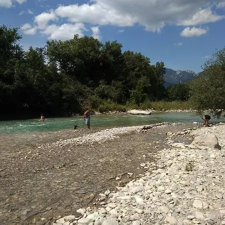 La Petite 2* Die
